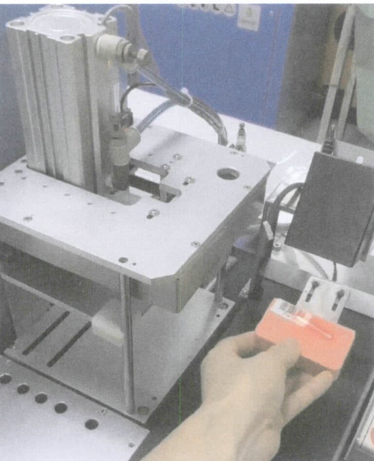 Figure 3-22 Scanning the barcode