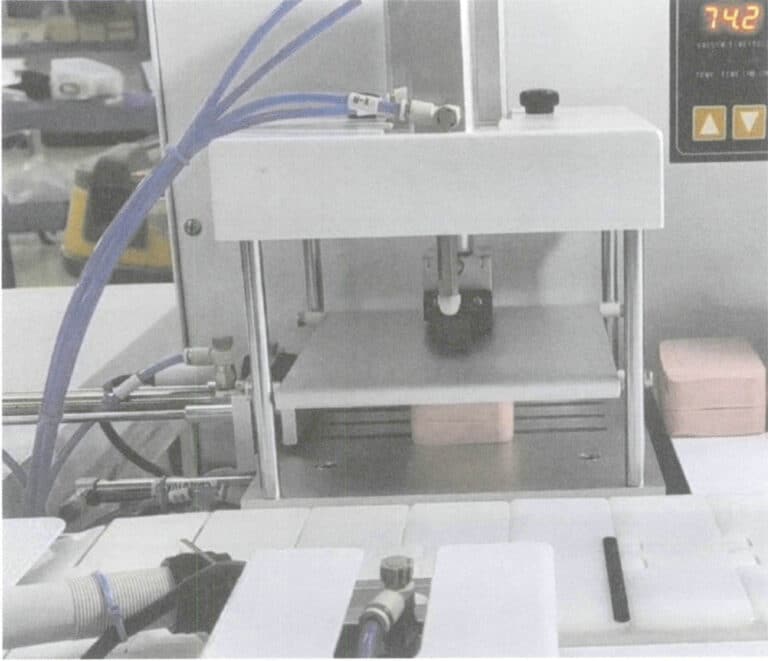 Figure 3-24 Wax Injection