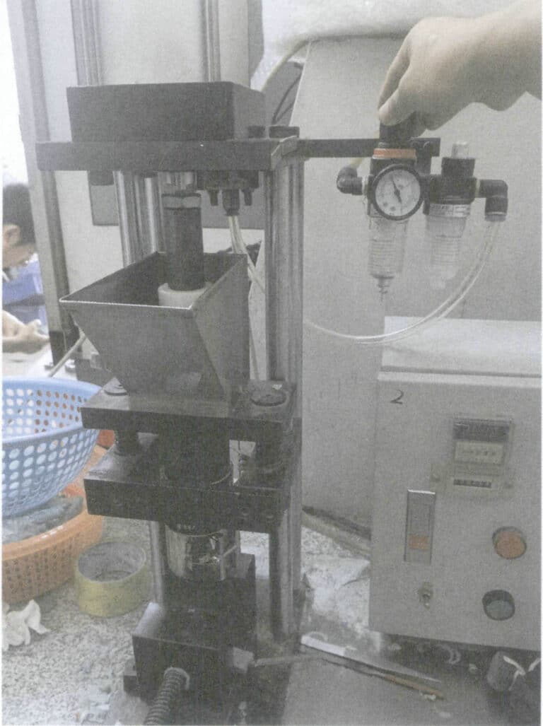 Figure 3-33 Adjusting Air Pressure