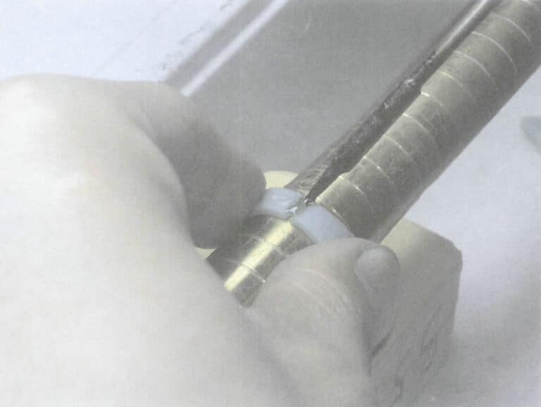 Figure 3-48 Modifying the ring size of the ring wax mold