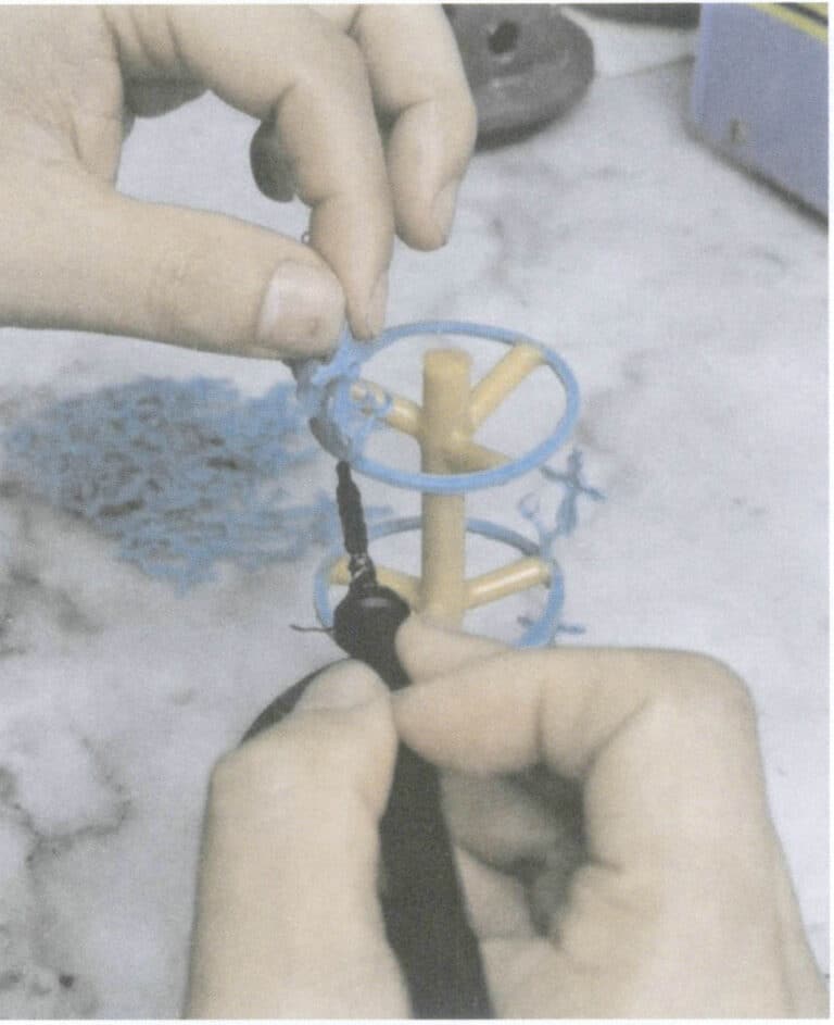 الشكل 4-21 لحام قالب الشمع على العداء الأفقي الشعاعي