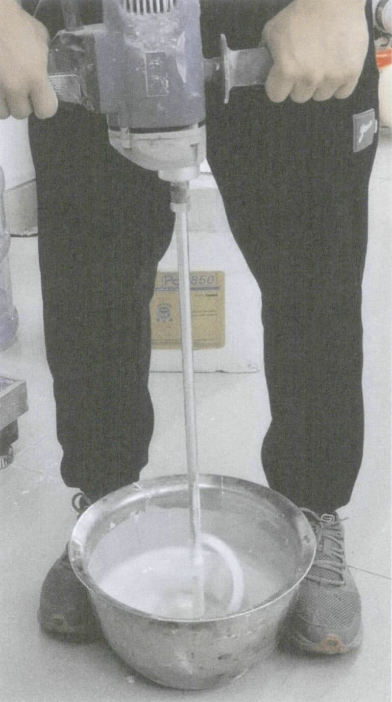 Figure 5-33 Investment Slurry Mixing