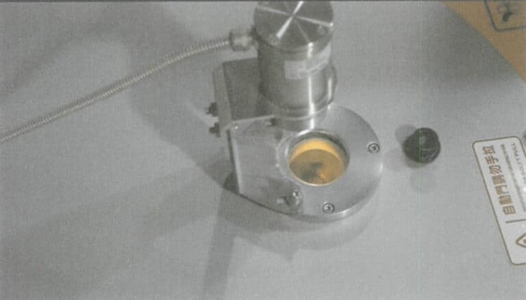 그림 7-28 진공 원심 주조