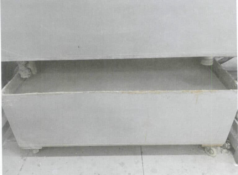 Figura 8-5 Serbatoio di raccolta dei residui di gesso