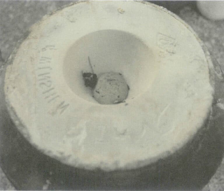 Figura 8-20 Raffreddamento dello stampo in posizione