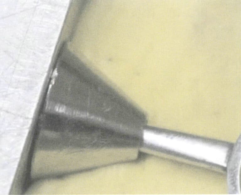 Figure 2-17 Insert the Sprue Cap