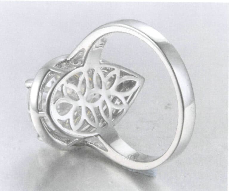 Figure 2-21 Diamond ring with mesh backing