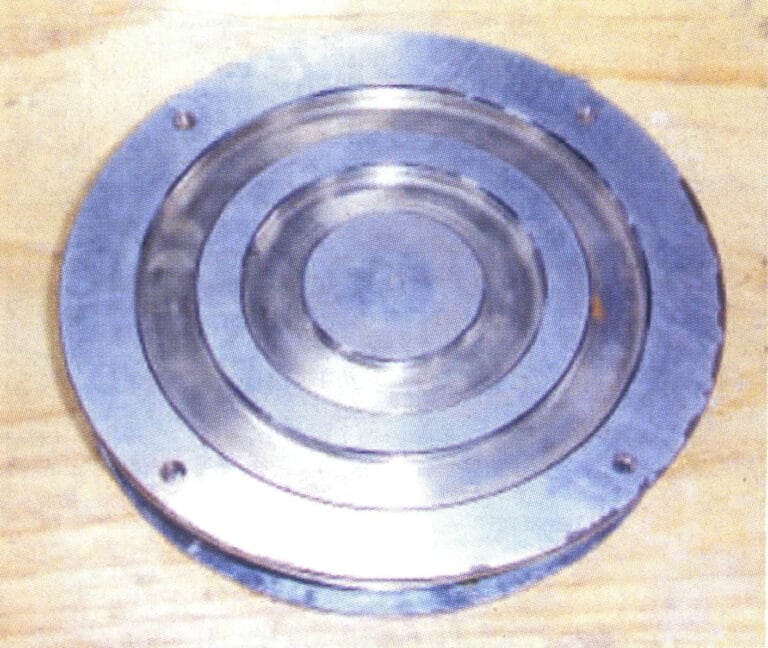 Figure 4-10 Mold assembly