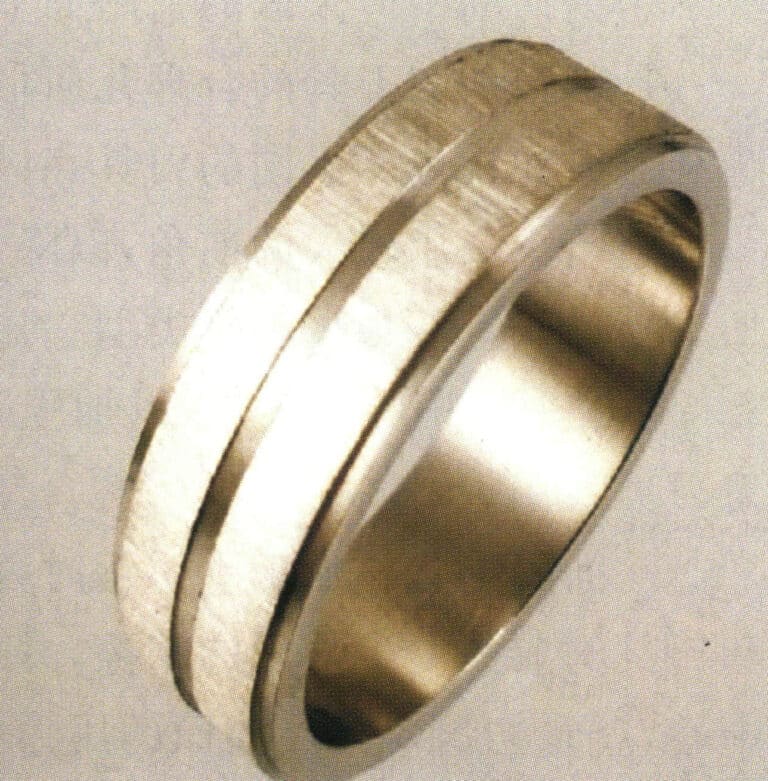 Figure 5-2 Titanium alloy ring shaped by lathe finishing