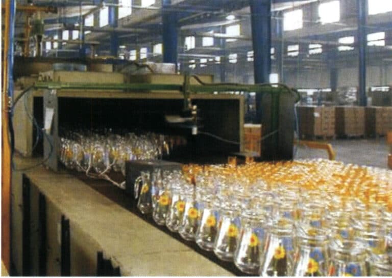 Figure 8-7 Annealing of glass products to relieve stress