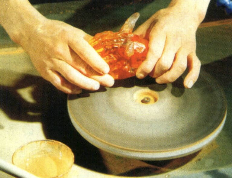 Figure 8-21 Polishing the gate area