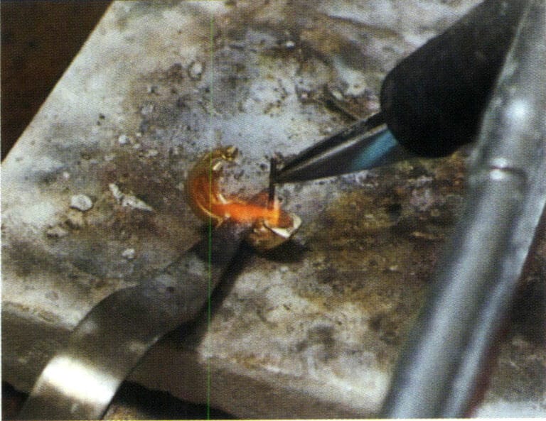Figure 2-32 Assembly Welding