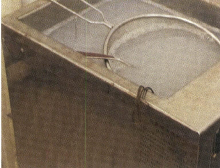 Figure 2-37 Ultrasonic Grease Removal