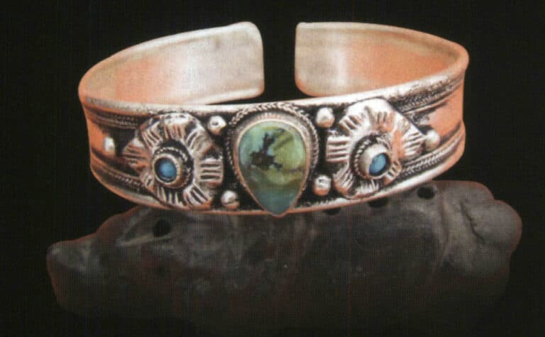 Bracelet en argent tibétain avec turquoise