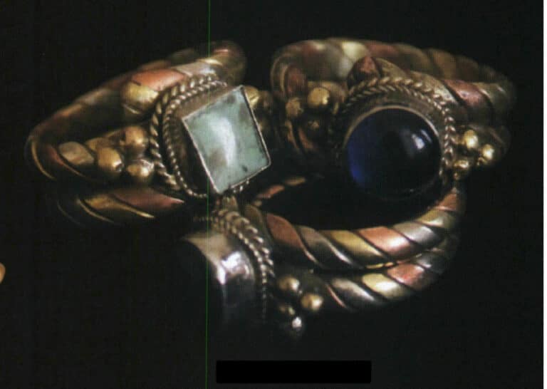 Bague en incrustation de cuivre tricolore