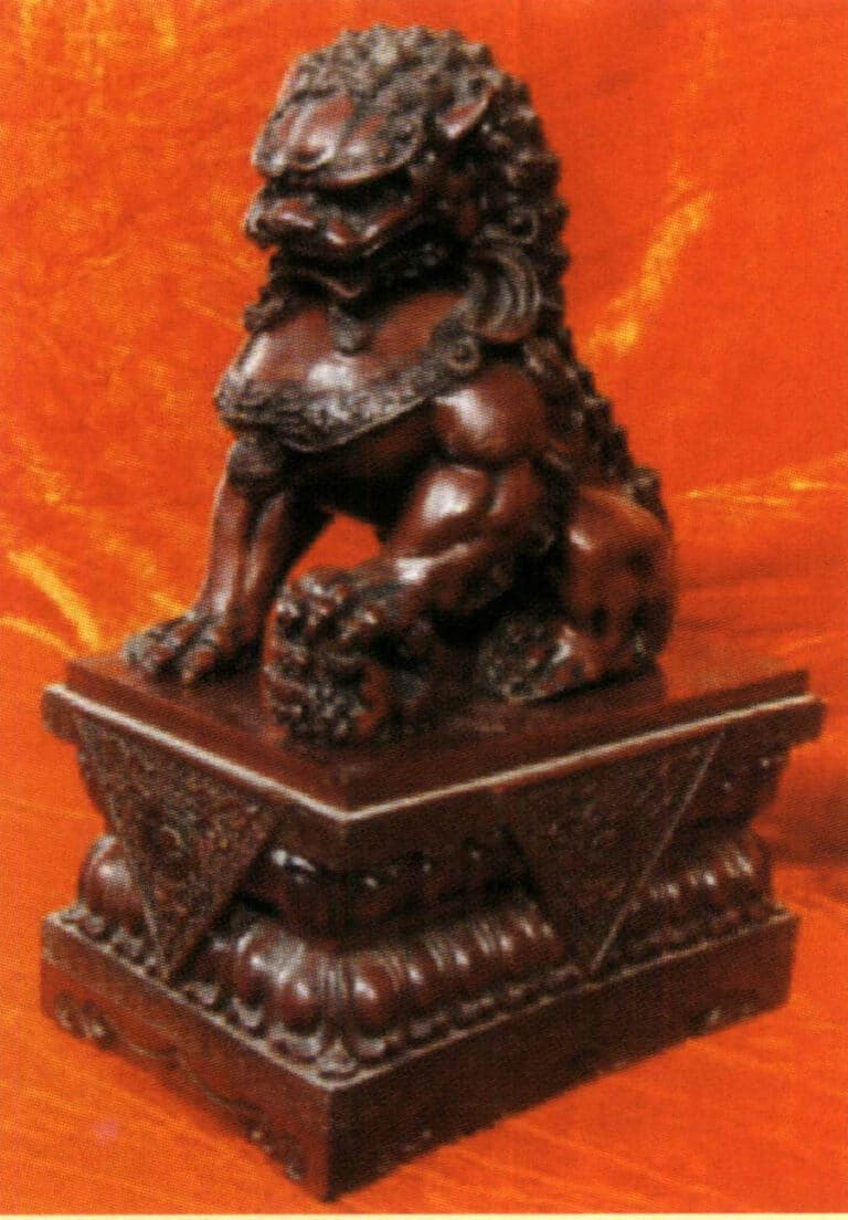 Imitation mahogany resin crafts