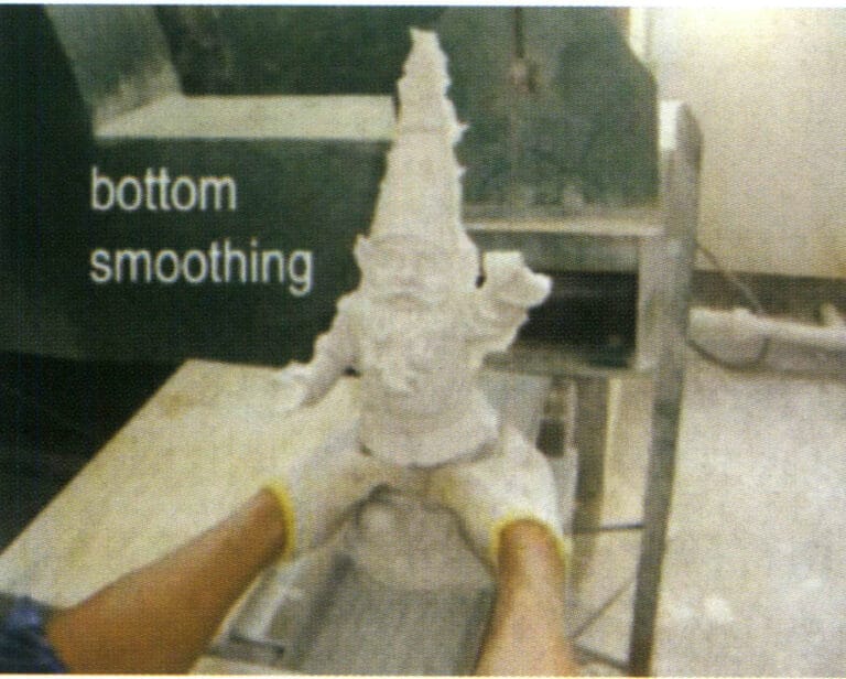 Figure 9-3 Polishing the base of resin crafts