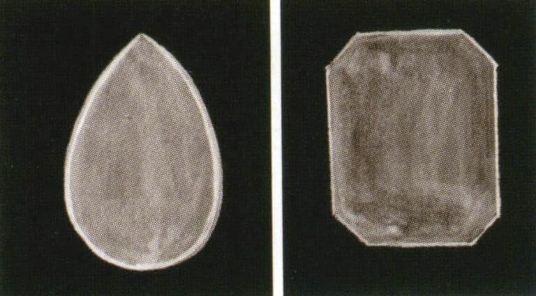 Step 1: Outline the diamond on a black card, flatly apply the dark color, leaving a white edge