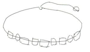 Step 01 Create a "Draft Reference" layer. Select the "Pencil" brush tool and set the brush size to 6 pixels. Sketch the bracelet’s composition roughly with black.