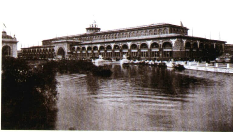 Figure 1-10 Scene one from the 1893 World's Fair in Chicago