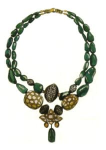 Step 07 Deepen brown bead colors with raw umber, burnt umber, and ivory black over previous layers.