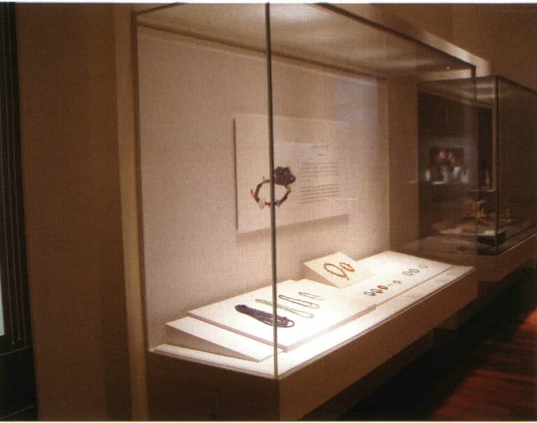 Figure 1-42 Museum display case for jewelry