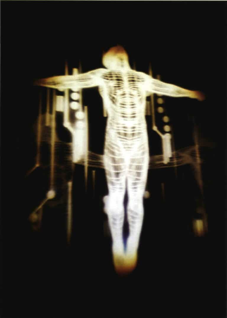 Figure 1-81 The use of technological means creates an aura of mystery around the jewelry