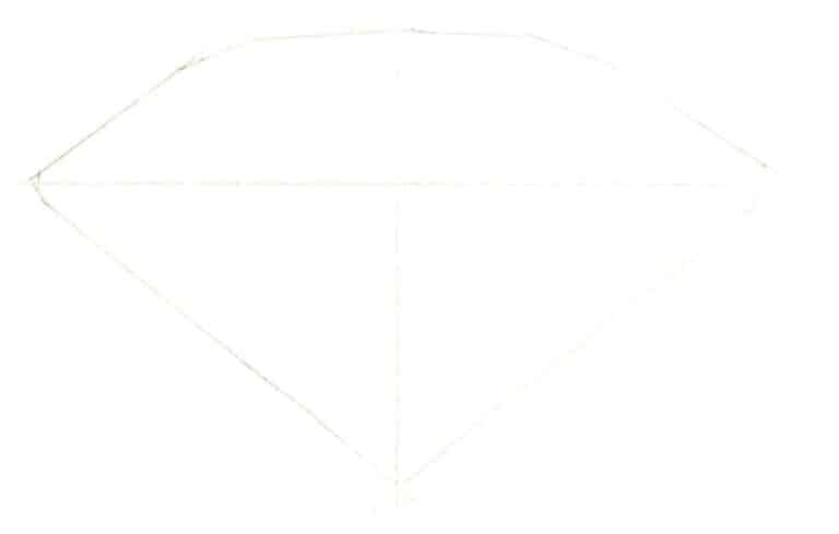 Step 01 Use straight lines to draw a cross-shaped guide. Outline the loose diamond’s basic shape based on proportional measurements.