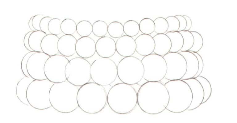 Step 02 Soften the draft with a soft eraser. Refine the bracelet’s line art using a circular template ruler, ensuring accurate perspective and proportional sizing.