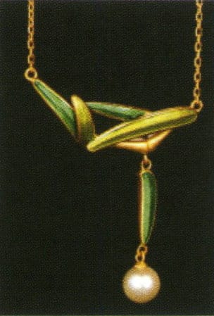 Green enamel pearl pendant (Metallic luster, pearly luster)