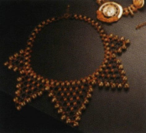 Large necklace