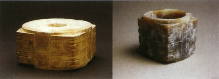 Cong-shaped jade bracelets