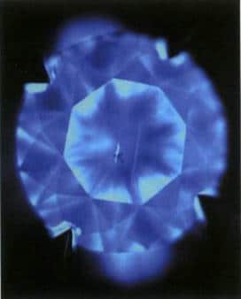 Figure 3-16 Cathodoluminescence image of a natural diamond