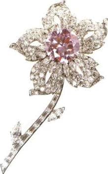 Figure 6–26 Floral brooch ornament (the Williamson diamond at the centre of the piece)