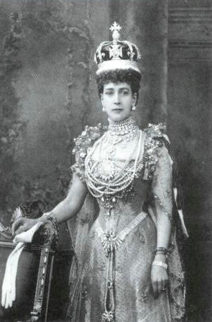 Figure 6-3 Queen Alexandra wearing the Koh-i-Noor diamond crown