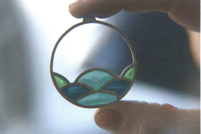 Figure 7-4 Excessive void area causing excessive glaze thickness