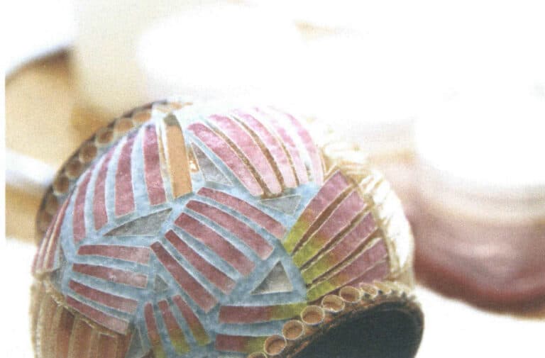 Figure 7-22 The glazing situation of Japanese plique-à-jour enamel