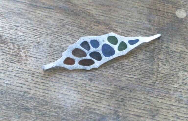 Figure 7–38 Work after firing at an kiln temperature of 800°C