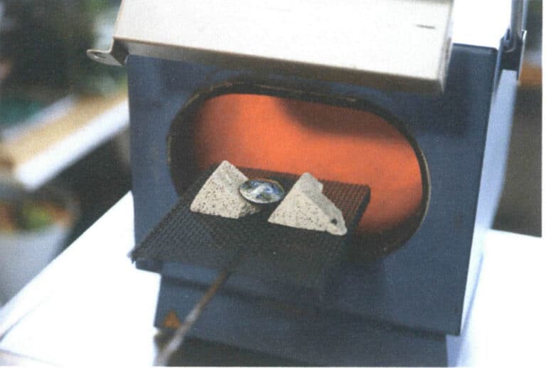 Figure 8-37 Using kiln temperature to dry oils in the glaze