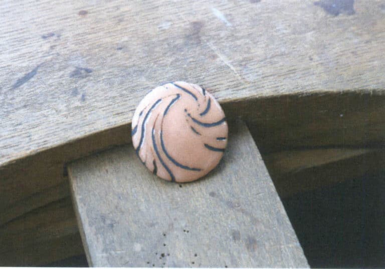 Figure 9–19 Parts that oxidised and blackened after firing when the glaze was removed