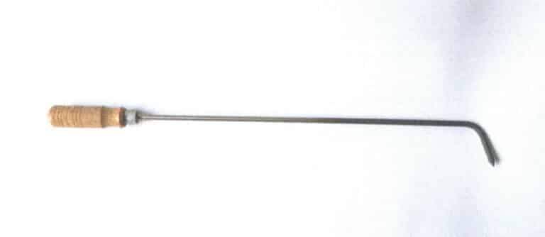 Figure 9-26 A special tool for tread drawing