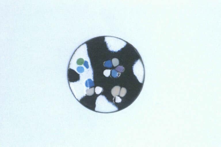 Figure 9-42 Interesting effects formed by glaze granules