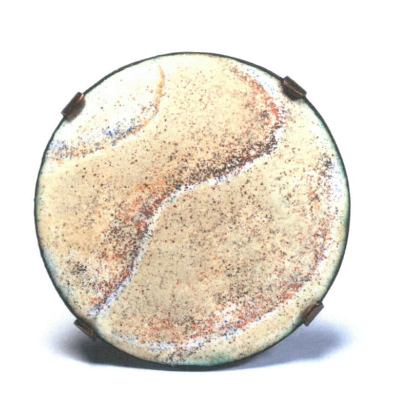 Figure 10-26 Brooch from the "12 Moments in Life" series