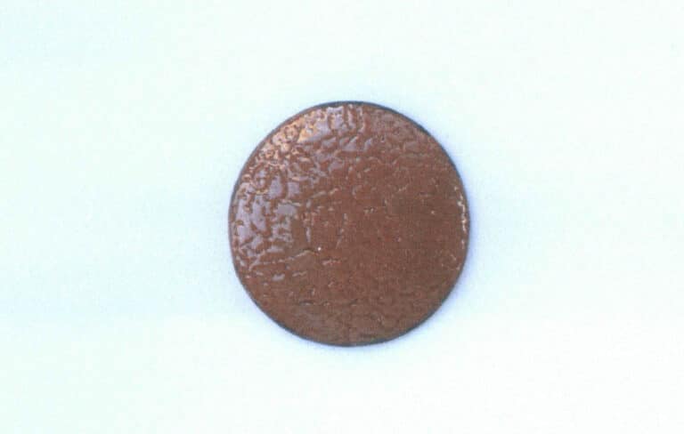 Figure 1–21 Effect when a bright white glaze begins to melt