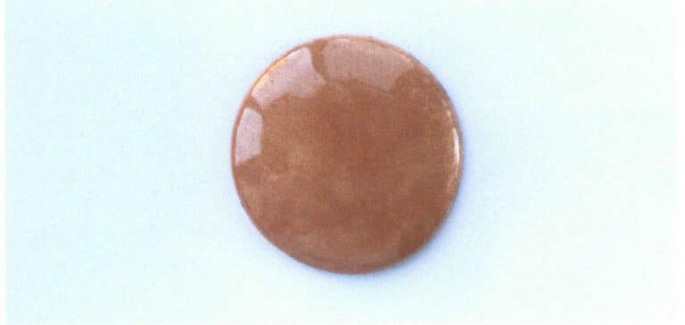 Figure 1-22 Bright white glaze not fully melted