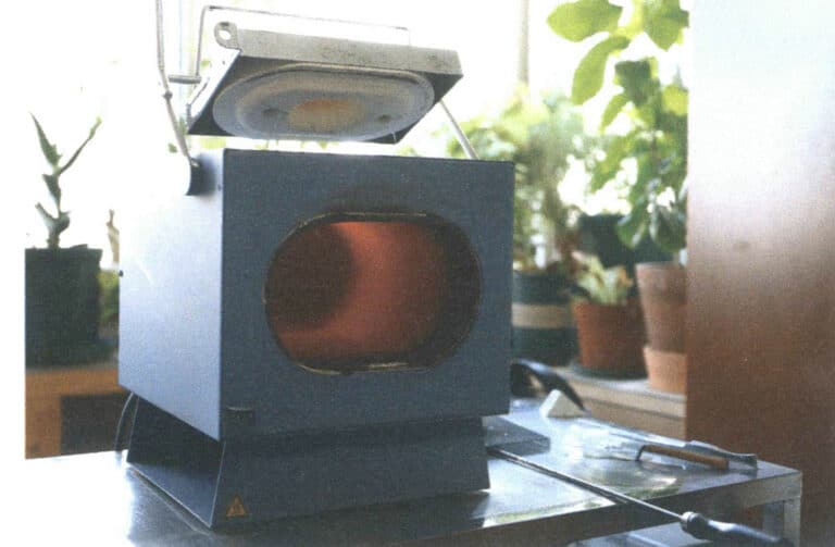 Figure 2-2 Enamel kiln with the door open