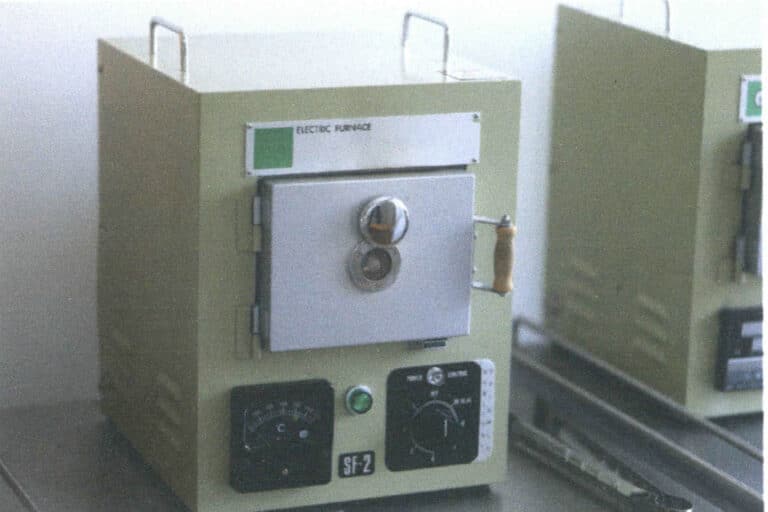 Figure 2–9 Japanese-made cloisonné enamel kiln