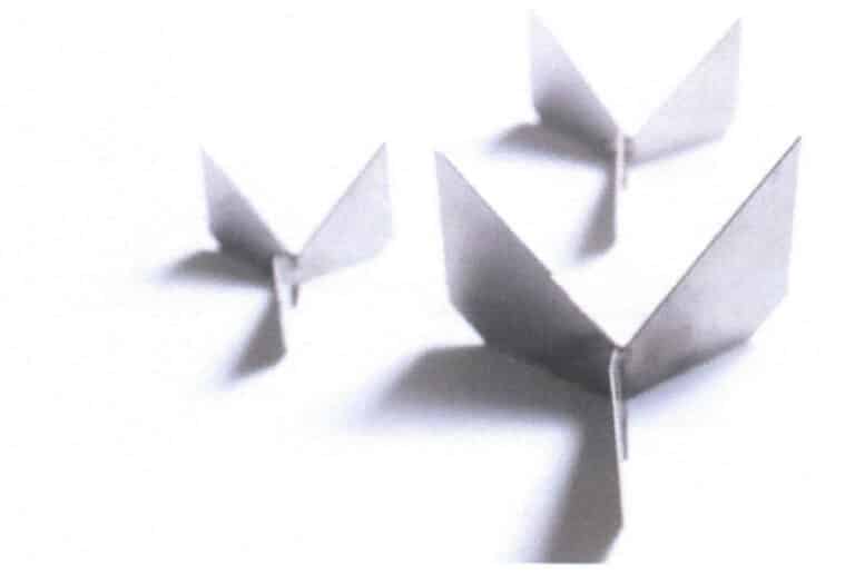 Figure 2-12 Three point trivet in different sizes