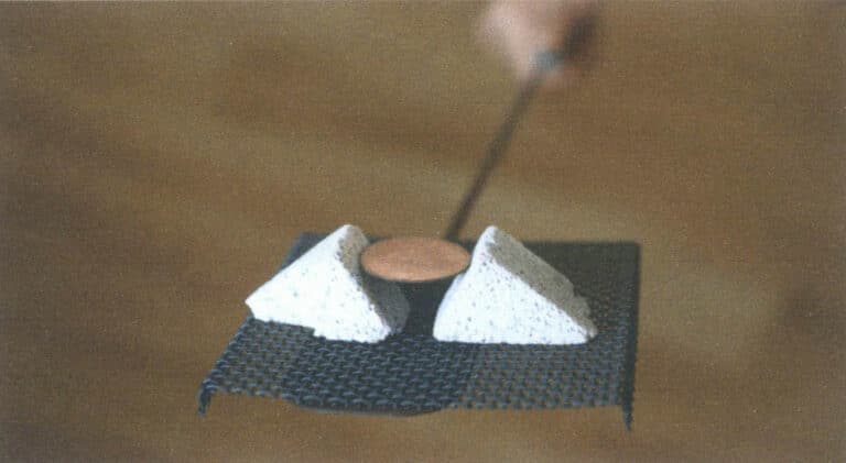 Figure 2-18 Usage of the firing spatula