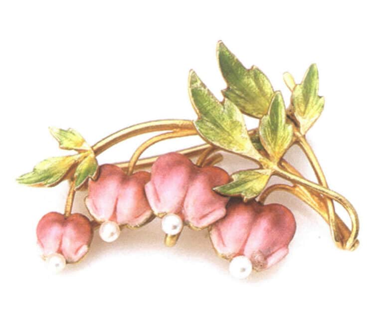 Figure 3–3 Antique Brooch